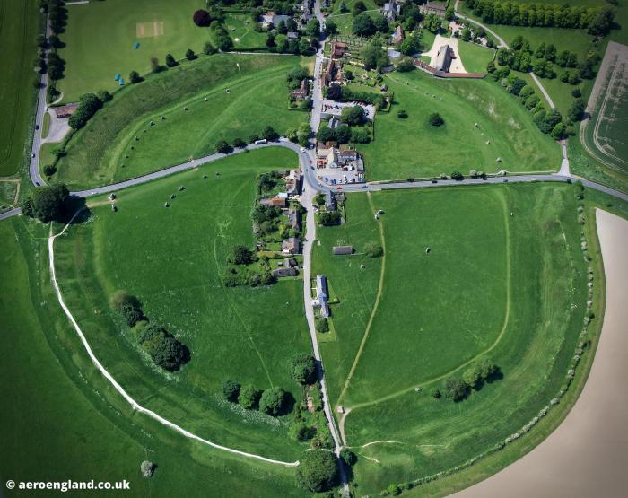 Avebury henge prehistoric stones wiltshire neolithic terminologies mesolithic diliff culture iliff kameni krug endorsements prehistory keynes milton replicate sarsen povijest